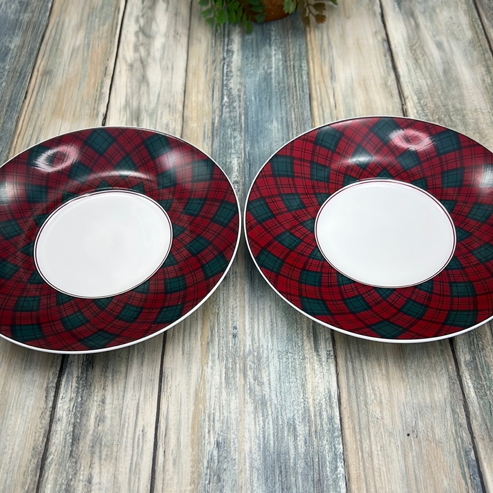 ⭐️Vintage 90’s sasaki tartan plaid set of 2 saucers